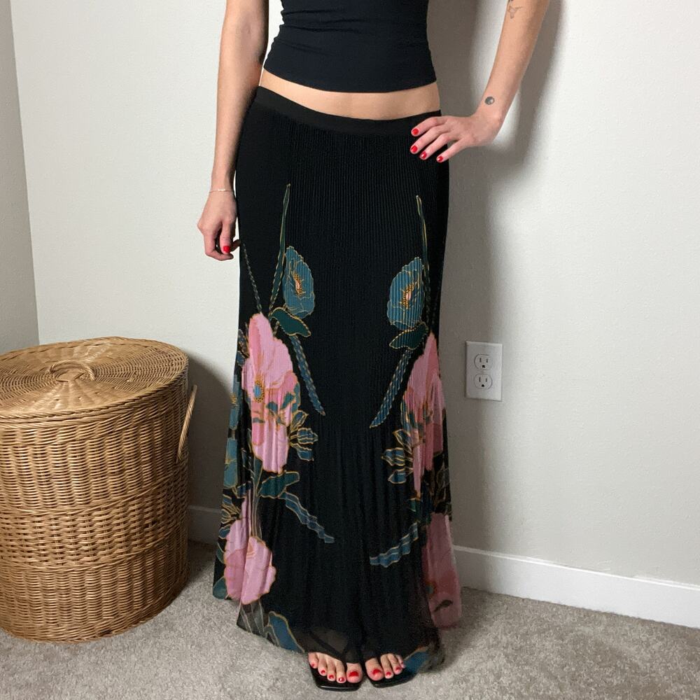 daniel rain black pleated floral maxi skirt